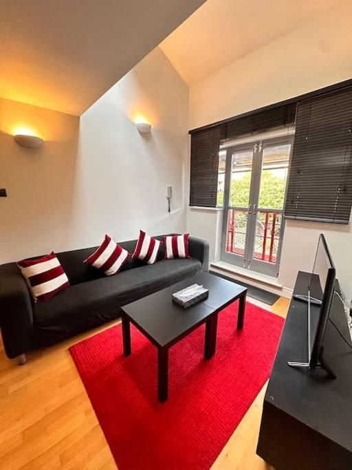 Kay Star Living Apartment Бирмингам Екстериор снимка