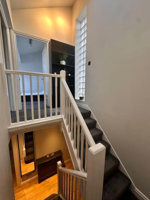 Kay Star Living Apartment Бирмингам Екстериор снимка